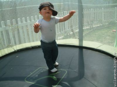 J'adoooooooooooore le trampoline!!!!